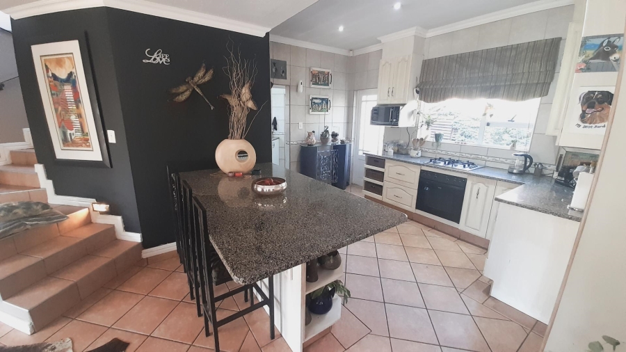 4 Bedroom Property for Sale in Melodie North West